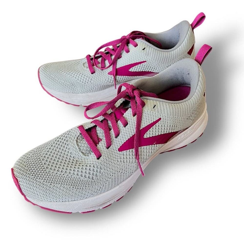 BROOKS WOMEN'S 5 REVEL GREY/WHITE/BATON ROUGE SZ 10